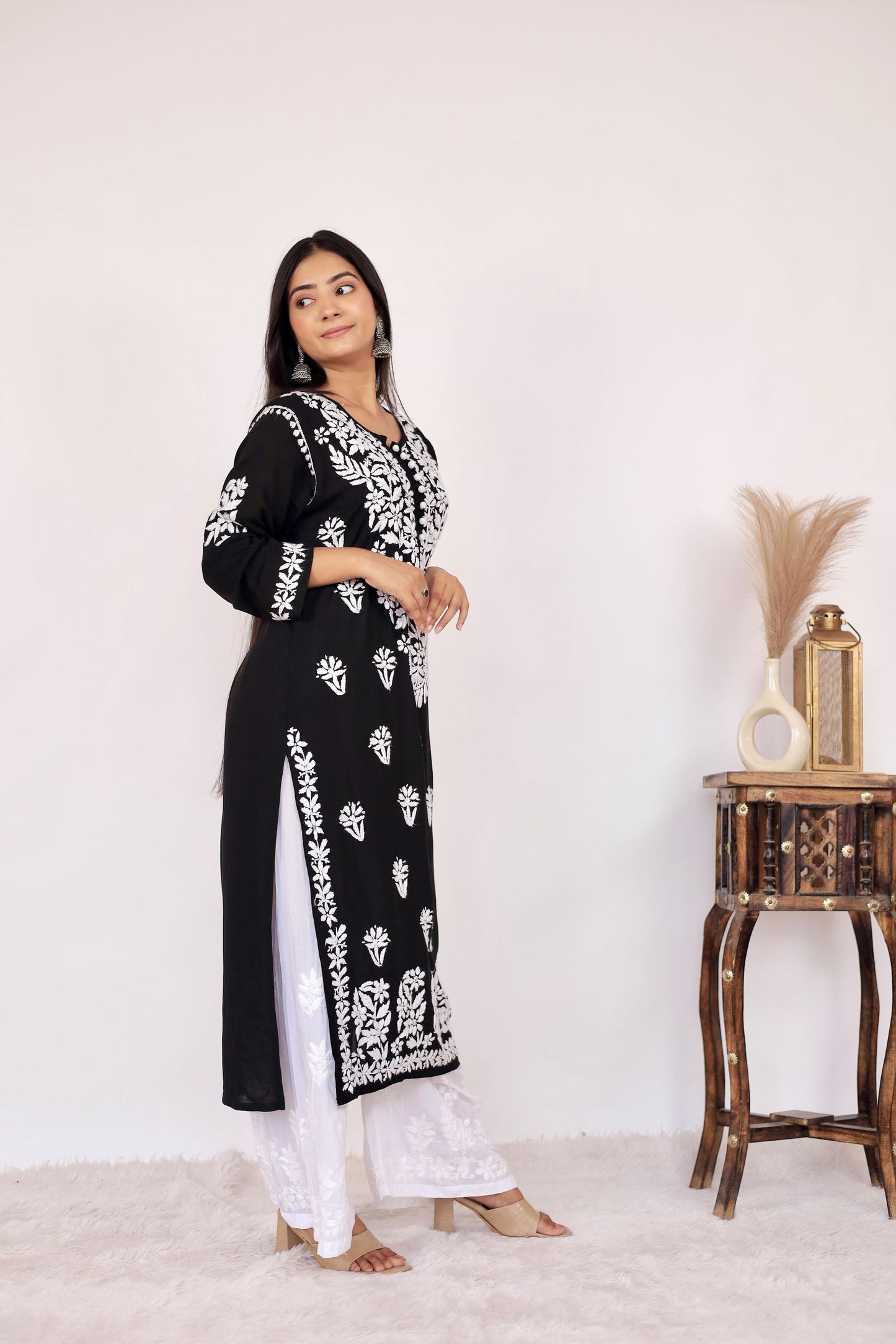 Mahira Modal Long Chikankari Kurti( Black)